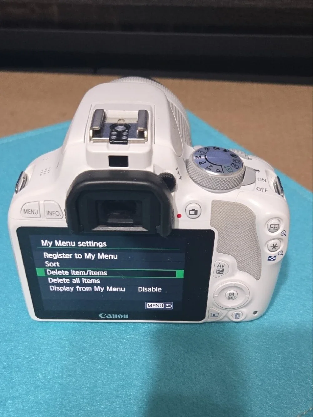 Canon White EOS Rebel SL1 DSLR with White Zoom Lens No Charger